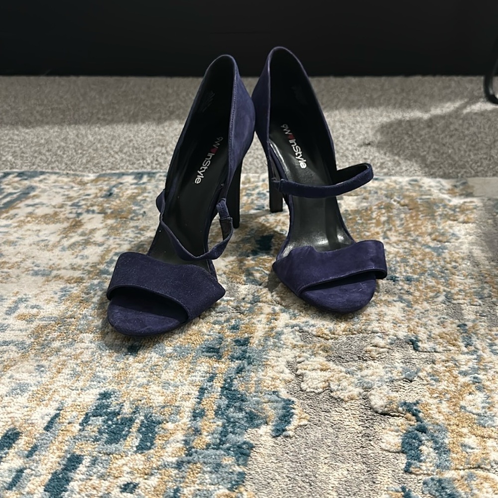 Indigo Nine West 2.5” heels